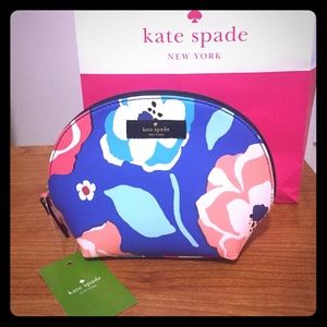 Kate Spade make-up bag👛💄