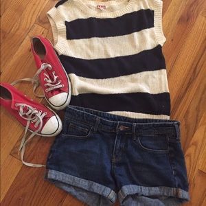 Cute stripped sleeve sweater