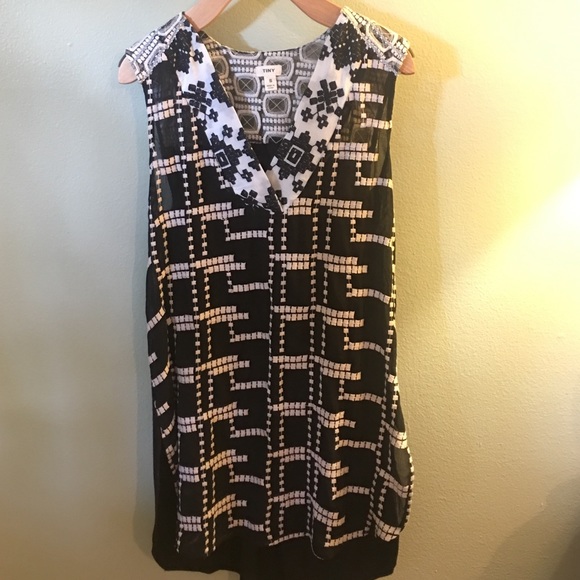 Anthro Tiny brand black and white tunic
