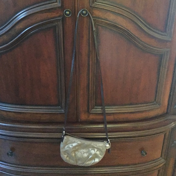 Coach crossbody - Picture 2 of 4