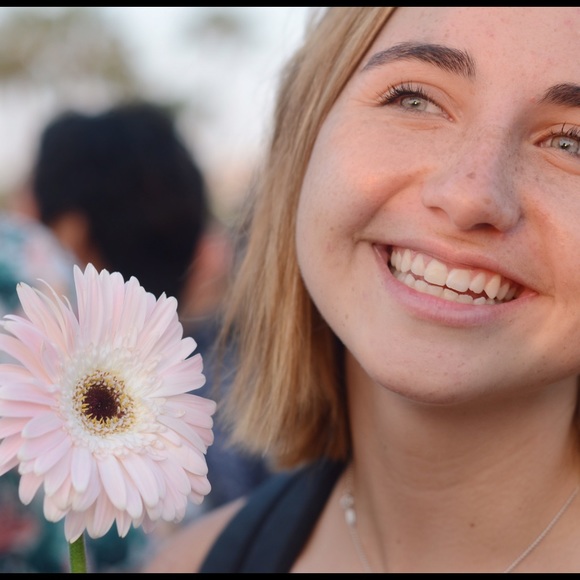 Meet your Posher, Samantha - Picture 1 of 1