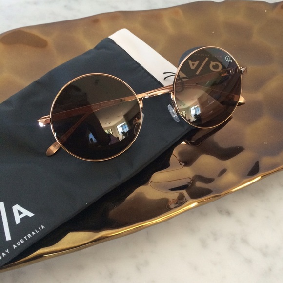 Sold out - Picture 2 of 5