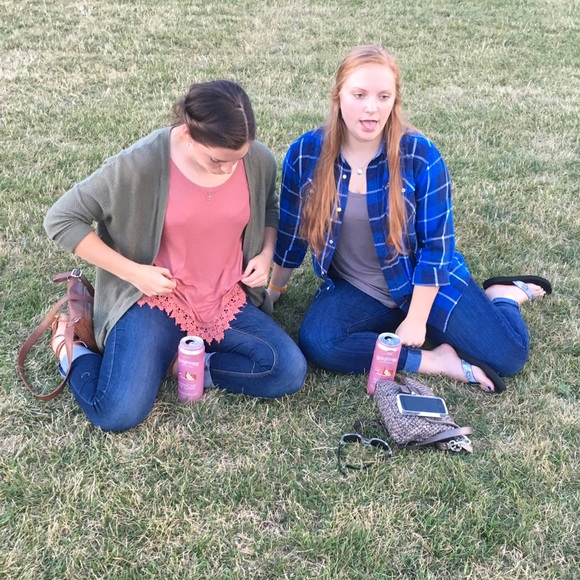 Meet your Posher, Madi - Picture 4 of 8