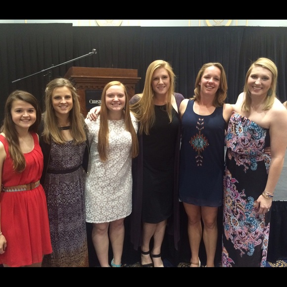 Meet your Posher, Madi - Picture 3 of 8