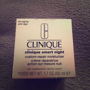 Clinique smart night custom repair