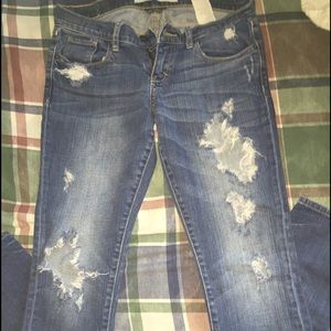 Abercrombie & Fitch Destroyed Skinnies