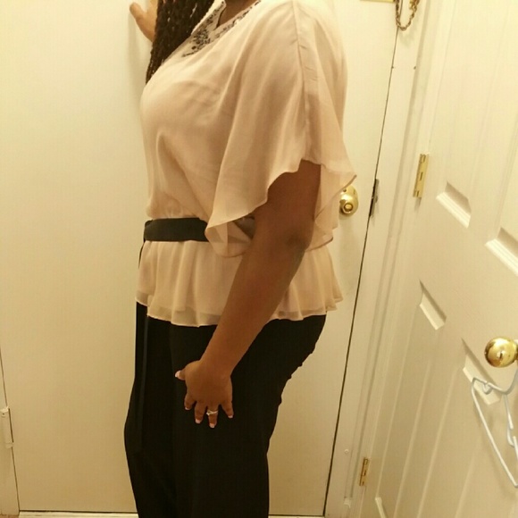 2 piece outfit, Like new! Only wore once - Picture 2 of 3