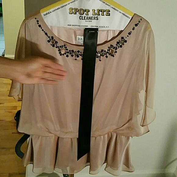 2 piece outfit, Like new! Only wore once - Picture 3 of 3