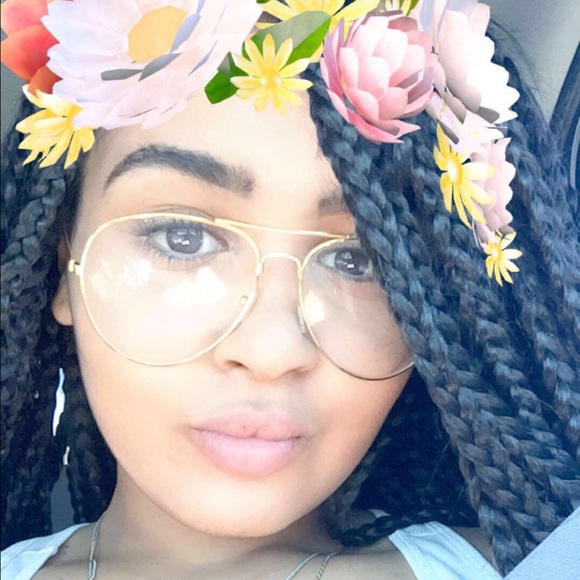 Meet your Posher, Brianna