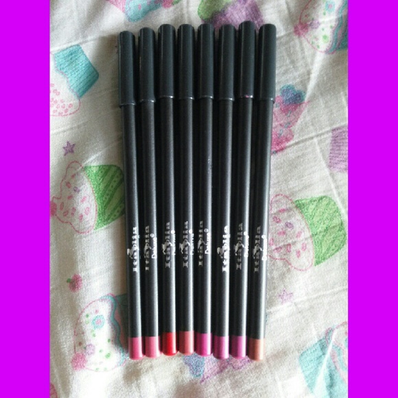GORGEOUS ITALIA ULTRA FINE LIP LINERS!