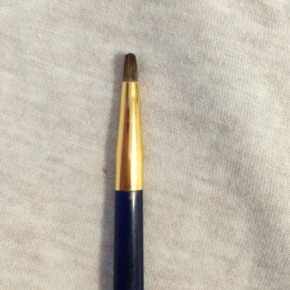 SOLD!! Three Estēe Lauder brushes SOLD!!!!!! - Picture 2 of 4