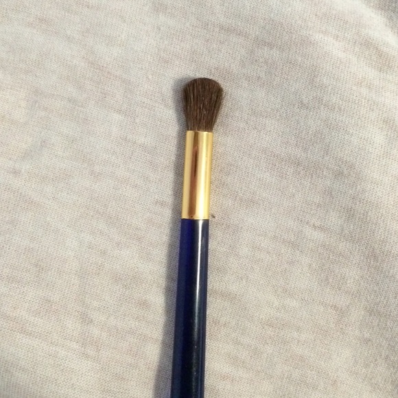 SOLD!! Three Estēe Lauder brushes SOLD!!!!!! - Picture 3 of 4