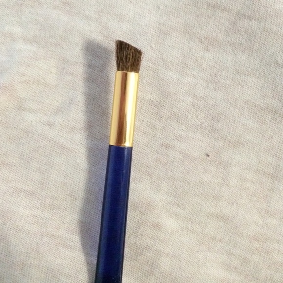 SOLD!! Three Estēe Lauder brushes SOLD!!!!!! - Picture 4 of 4
