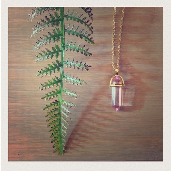 ❗️one left❗️Healing Crystal Stone Necklace - Picture 2 of 2