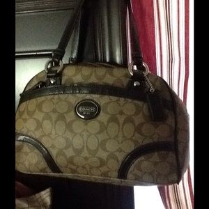 Coach Peyton signature satchel