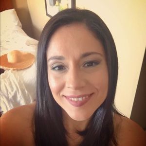 Meet your Posher, Yesenia