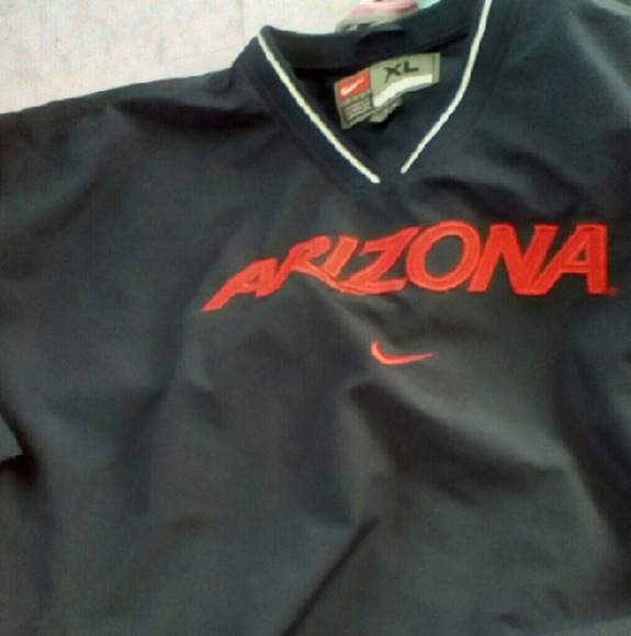 Arizona WindBreaker by Nike