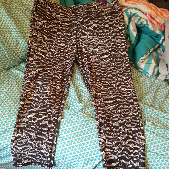Flabletics workout capris