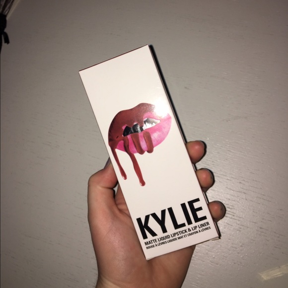 Kylie lip kit 'DOLCE K'