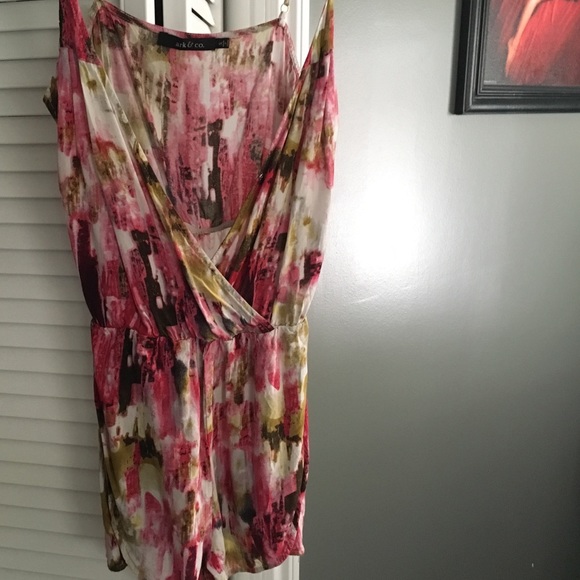 Sexy V neck abstract romper.