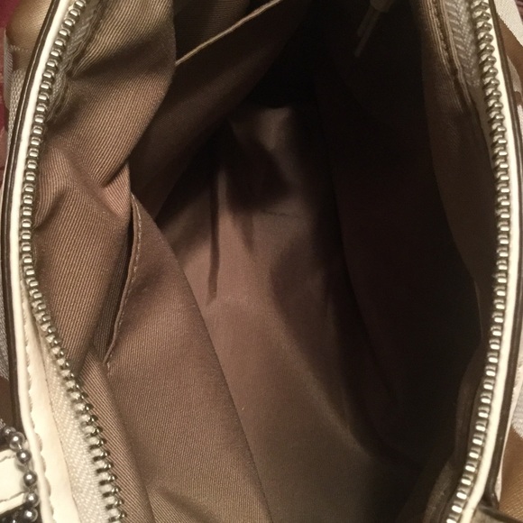 ❌Sold❌SOLD❌SOLD❌Coach Signature Shoulder Bag - Picture 4 of 4