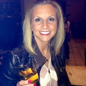 Meet your Posher, Melissa