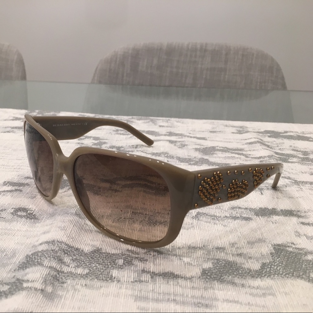BURBERRY Sunglasses