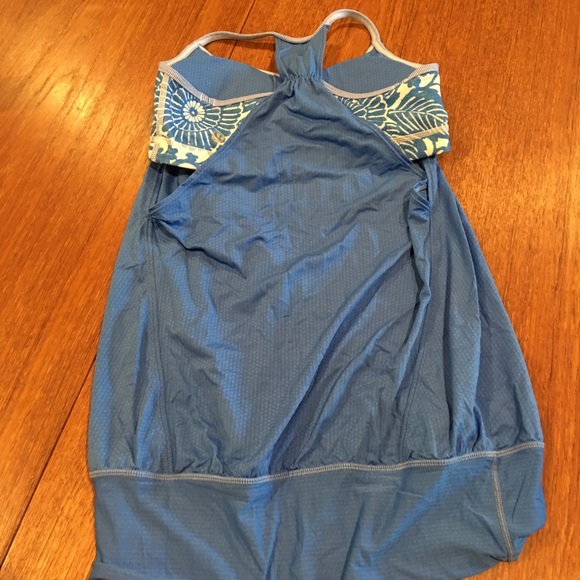 Lululemon No Limits Tank size 4 porcelain blue - Picture 4 of 5