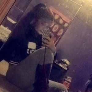 Meet your Posher, Doshia