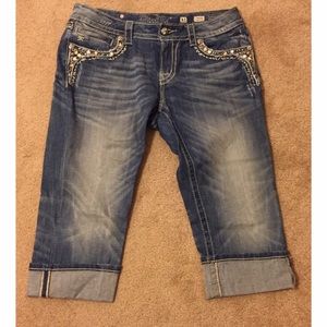 Miss Me Signature Cuffed Capri