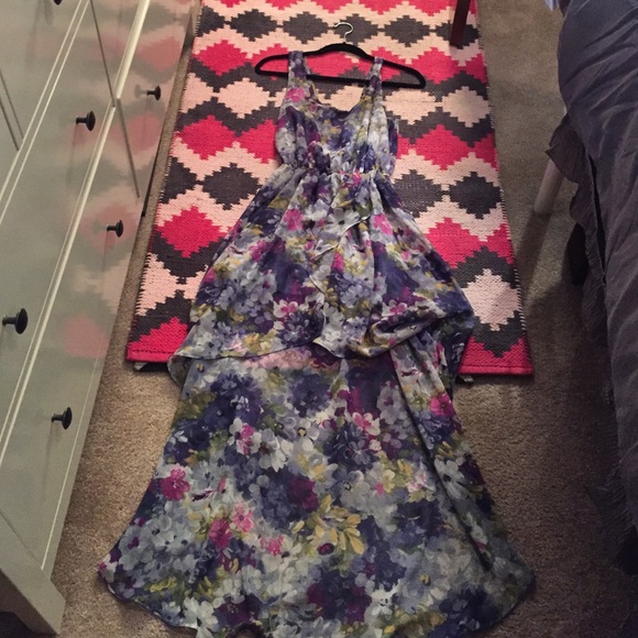 Boutique Dresses & Skirts - Floral high low dress
