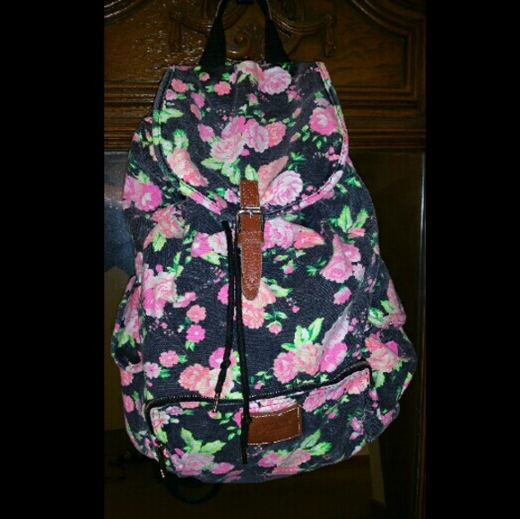 PINK VS Floral Backpack