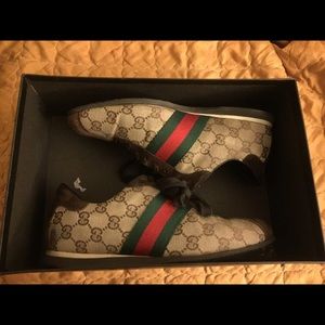 Authentic Women's Gucci Icon Sneaker