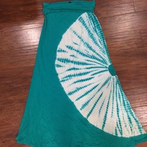 Beautiful beach skirt ! Size large