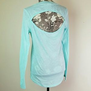 Light blue pink VS tee