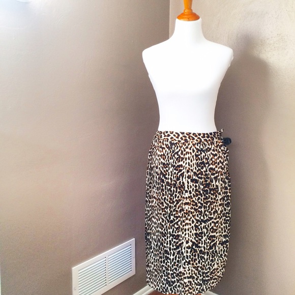Leopard pleated midi skirt