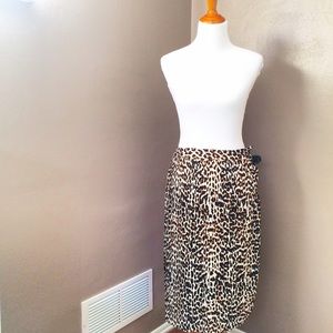Leopard pleated midi skirt