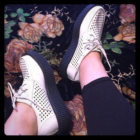 T.U.K. White Perforated Platform Creepers