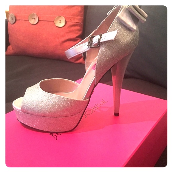 Betsey Johnson Alexsaa glitter heels