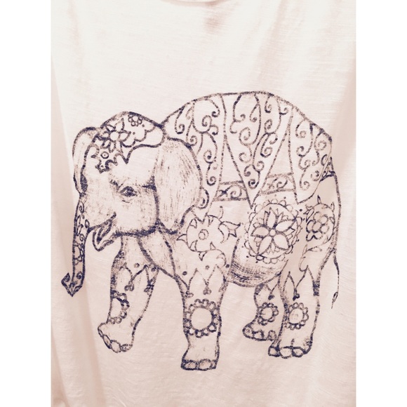 NWOT. Elephant Print Crop Top - Picture 2 of 2