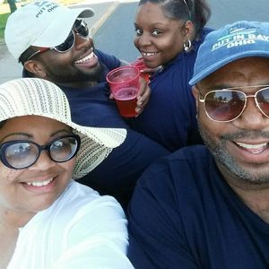 Meet your Posher, Larissa