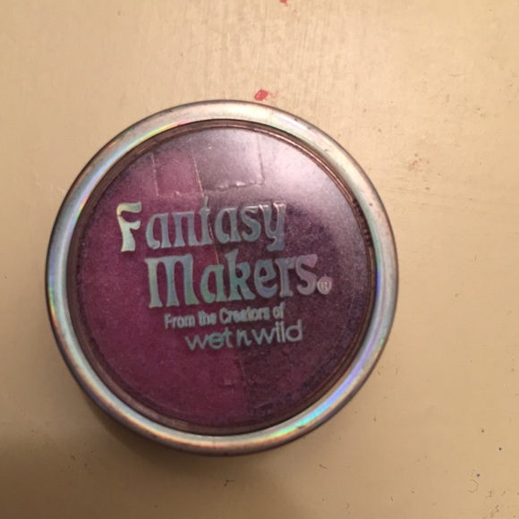 Wet & Wild Pink and purple eyeshadow