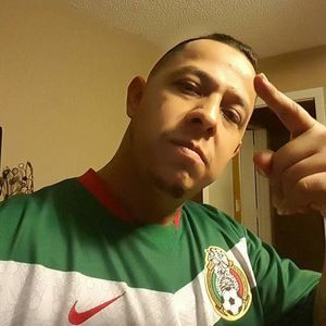 Meet your Posher, Carlos