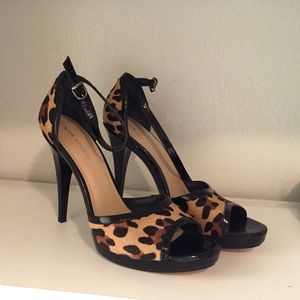 👠Via Spiga Leopard heel. 👠