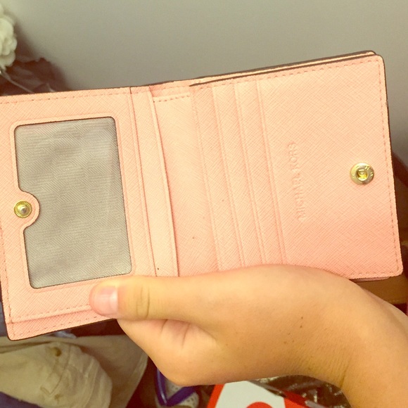 Michael kors small wallet