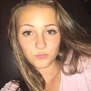 Meet your Posher, Mikayla