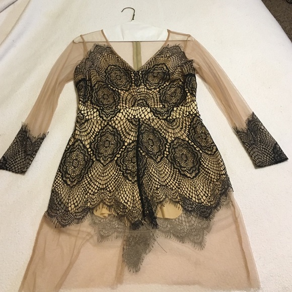 For Love and Lemons look alike! Only worn once!