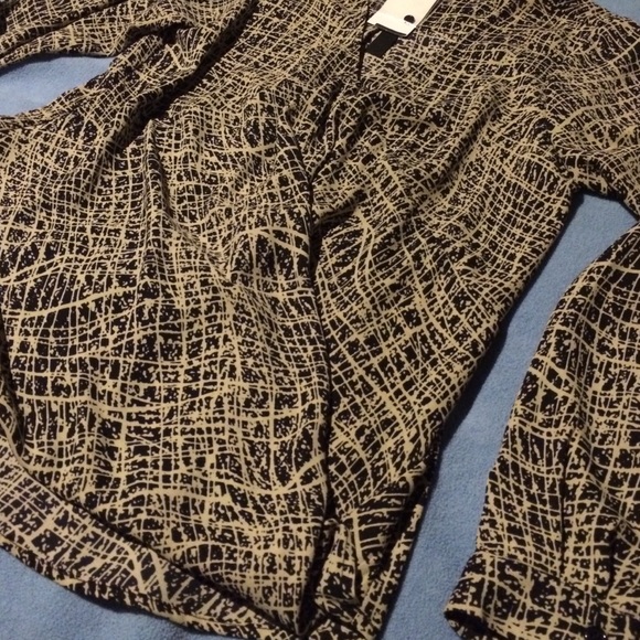 Patterned top - Picture 3 of 4