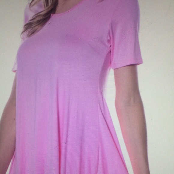 DONATED... Soft, comfortable top - Picture 2 of 3