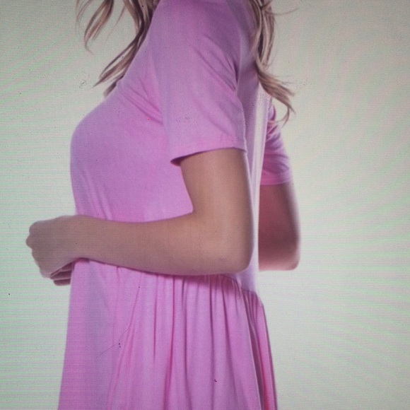 DONATED... Soft, comfortable top - Picture 3 of 3